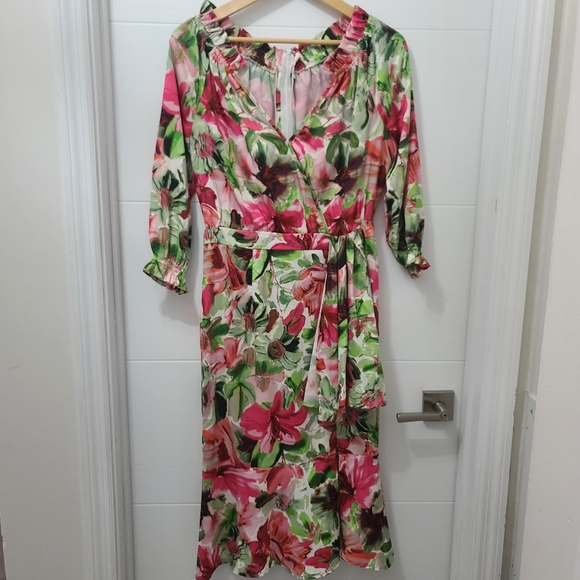 Floral Off the Shoulder, Cinched Waist Dress Sz Med, Made in Columbia - Picture 1 of 9